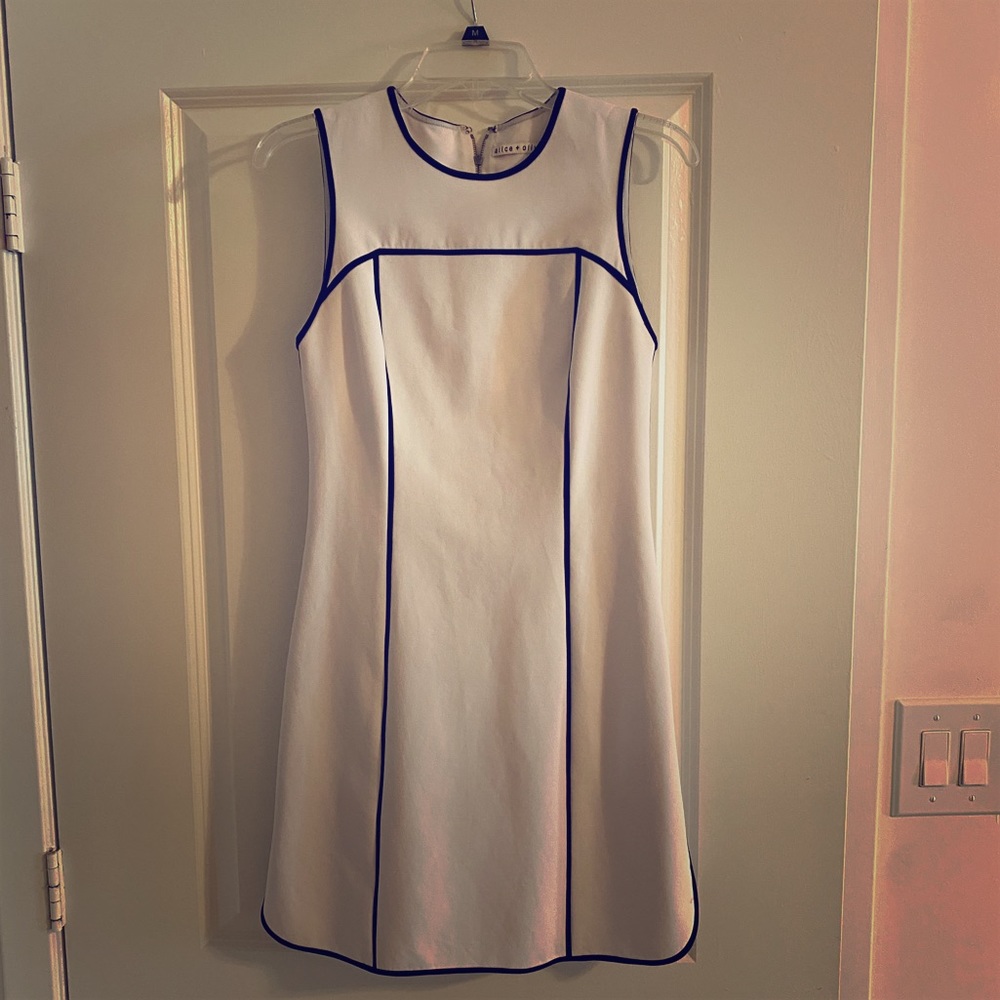 Alice & Olivia White Shift Dress size 4